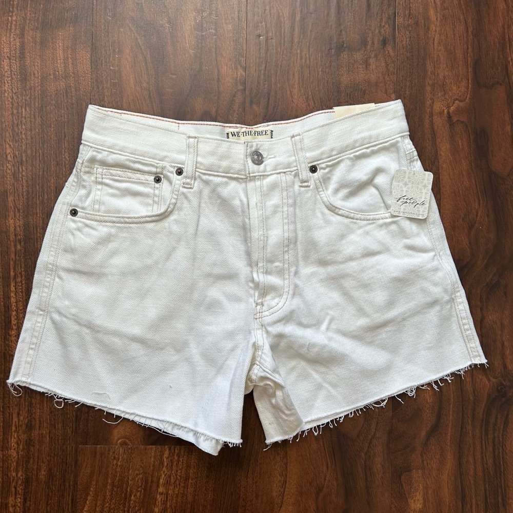 NWT Free People We The Free Ivy Mid-Rise Shorts Crystal Clear Ivory 
Size 27